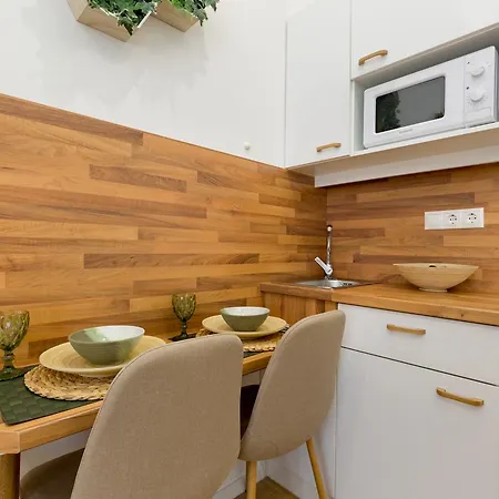 Apartament Holidays *